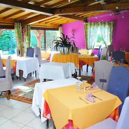 L'Auberge Des Gourmets Hotel Restaurant Le Vaudioux Luaran gambar