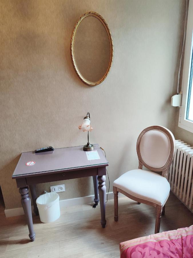 L'Auberge Des Gourmets Hotel Restaurant Le Vaudioux Luaran gambar